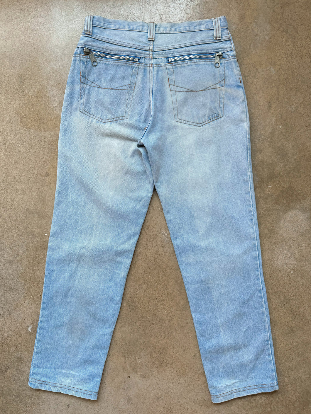 90s Vintage High-Waisted Zipper Detail Light Wash Jeans (W32
