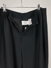 Load image into Gallery viewer, 90&#39;s High Waisted Black Pants (L)
