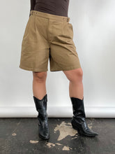 Load image into Gallery viewer, Dark Khaki Pleated Shorts (W34)
