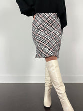 Load image into Gallery viewer, Y2K Pink Tweed Skirt (M)
