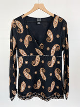 Load image into Gallery viewer, Boho Paisley Long Sleeve Blouse (L)
