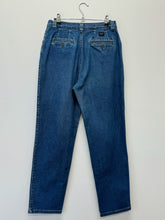 Load image into Gallery viewer, 90s Vintage Lee High Waisted Jeans (W27&quot;)
