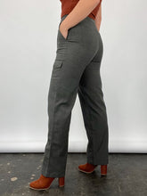 Load image into Gallery viewer, Grey Straight Leg Utility Pants (W30&quot;)
