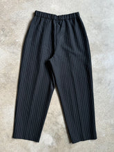 Load image into Gallery viewer, Vintage Black Pinstripe High Waist Pleated Pants (M)
