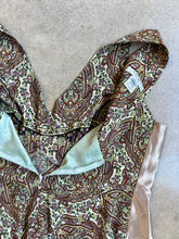 Load image into Gallery viewer, Y2K Nine West Paisley V-Neck Tie Front Tank (L/XL)
