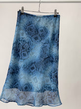 Load image into Gallery viewer, Y2K Blue Printed Midi Skirt (S)
