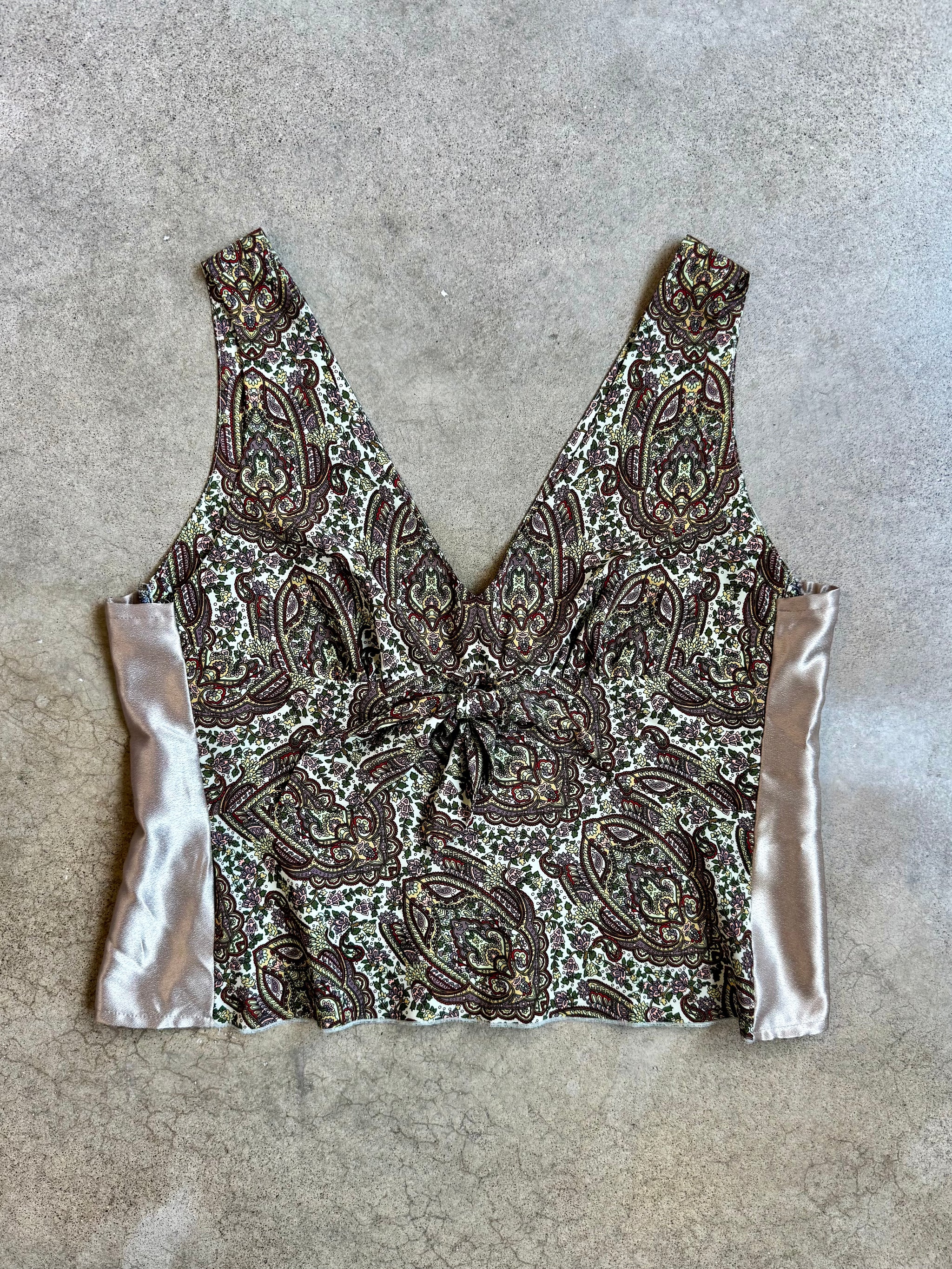 Y2K Nine West Paisley V-Neck Tie Front Tank (L/XL) – KEPT BY KAY