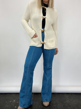 Load image into Gallery viewer, 90s Cream Hooded Toggle Cardigan (L)
