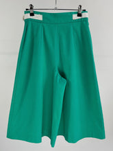 Load image into Gallery viewer, 70s Green High Waisted Culottes (W26&quot;)
