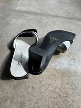 Load image into Gallery viewer, Vintage Black &amp; White Striped Leather Heeled Sandals (US 6)
