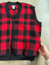 Load image into Gallery viewer, 90s Vintage Red Plaid Fleece Vest (L)
