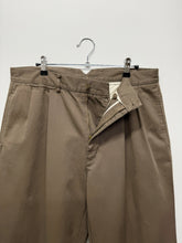 Load image into Gallery viewer, 90s Taupe Pleated Trousers (W35&quot;)

