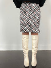 Load image into Gallery viewer, Y2K Pink Tweed Skirt (M)

