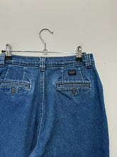 Load image into Gallery viewer, 90s Vintage Lee High Waisted Jeans (W27&quot;)
