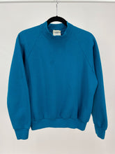 Load image into Gallery viewer, 90&#39;s Blue High Neck Sweatshirt (M)
