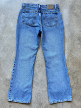 Load image into Gallery viewer, Vintage Y2K Jordache Light Wash Low-Rise Bootcut Jeans | Medium
