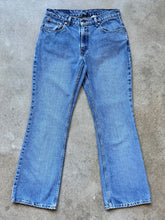 Load image into Gallery viewer, Vintage Y2K Jordache Light Wash Low-Rise Bootcut Jeans | Medium
