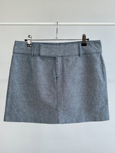 Load image into Gallery viewer, Navy Woven Mini Skirt (S/M)
