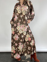 Load image into Gallery viewer, 70&#39;s Floral Zip Front Floor Length Dress (XL)
