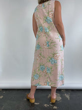 Load image into Gallery viewer, Pink Floral Sleeveless Maxi Dress (L)
