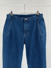 Load image into Gallery viewer, Dark Wash Straight Leg Jeans (W28&quot;)
