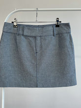 Load image into Gallery viewer, Navy Woven Mini Skirt (S/M)
