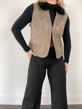Load image into Gallery viewer, Faux Fur Collar Leather Vest (XL)
