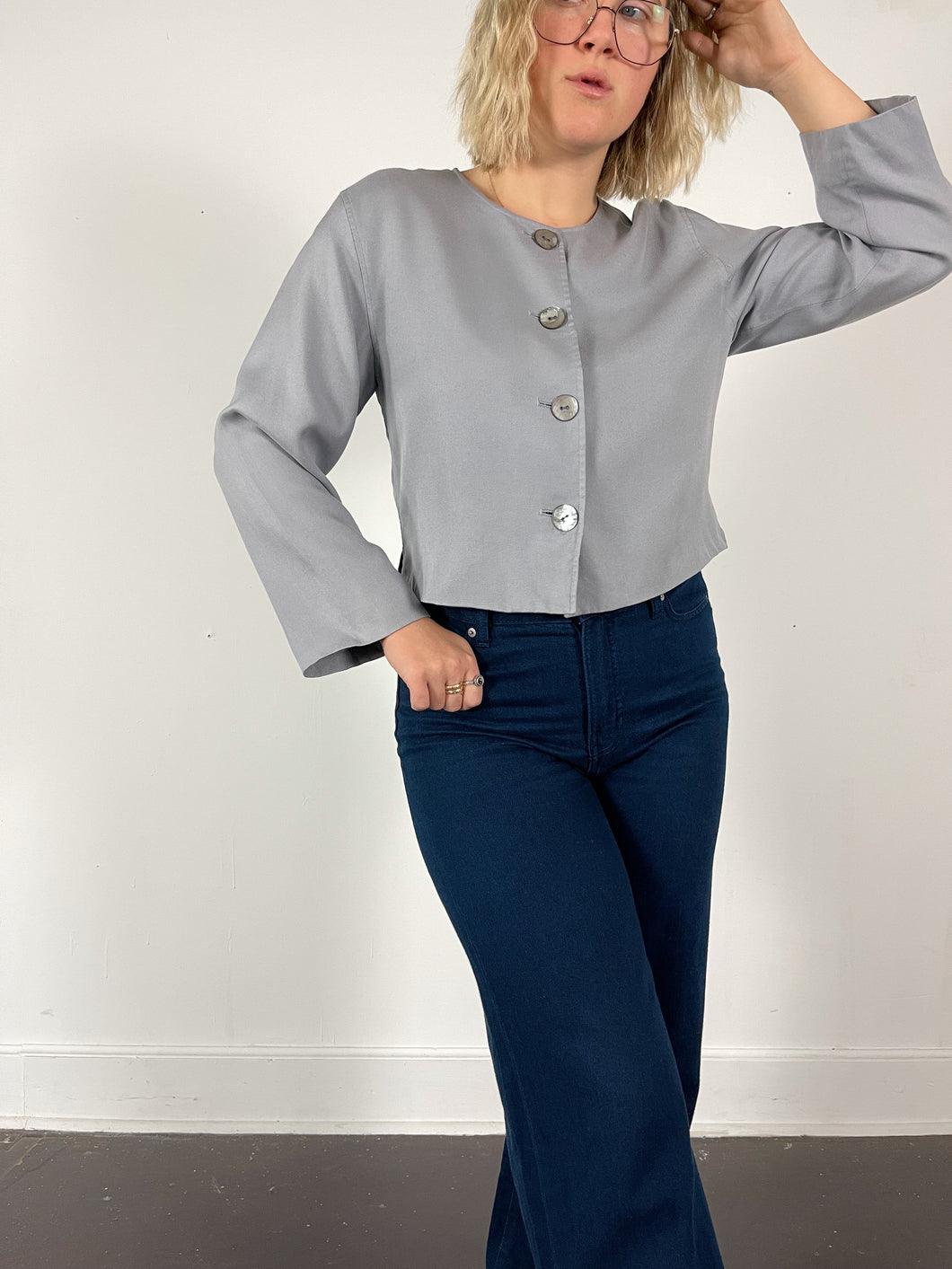 90's Grey Silk Cropped Blouse (M/L)